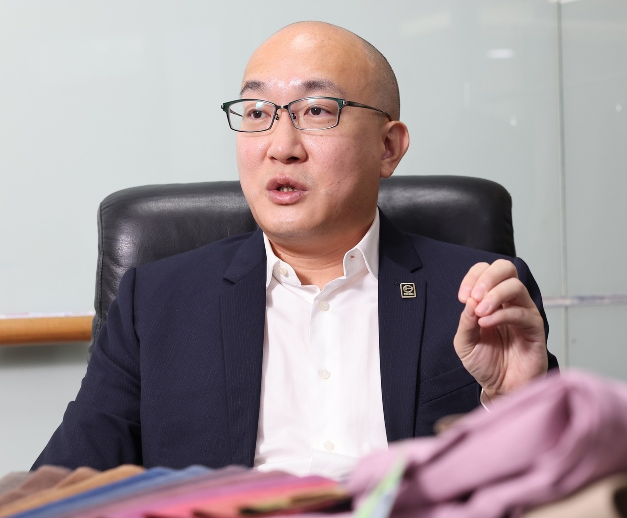 營收腰斬，價值翻倍：州巧如何用八年虧損換一條轉型路？